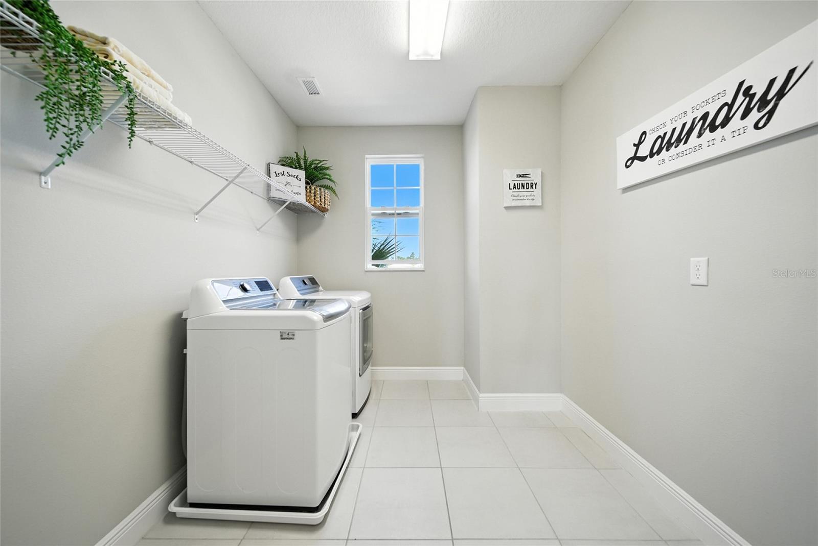 Listing photo id 32 for 3168 Mountain Spruce Terrace