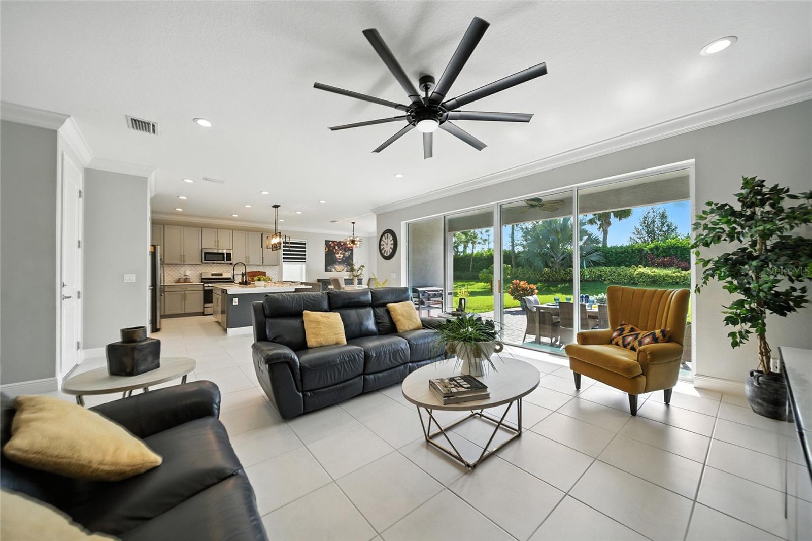 Listing photo id 7 for 3168 Mountain Spruce Terrace
