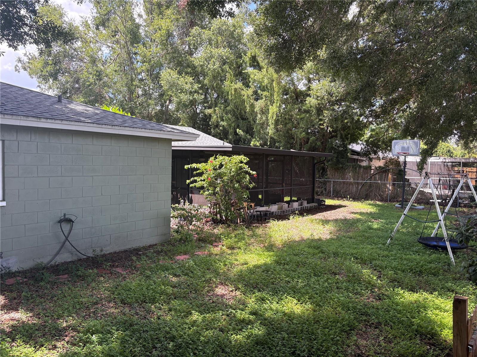 Image 18 of 20 For 105 Cranbrooke Drive