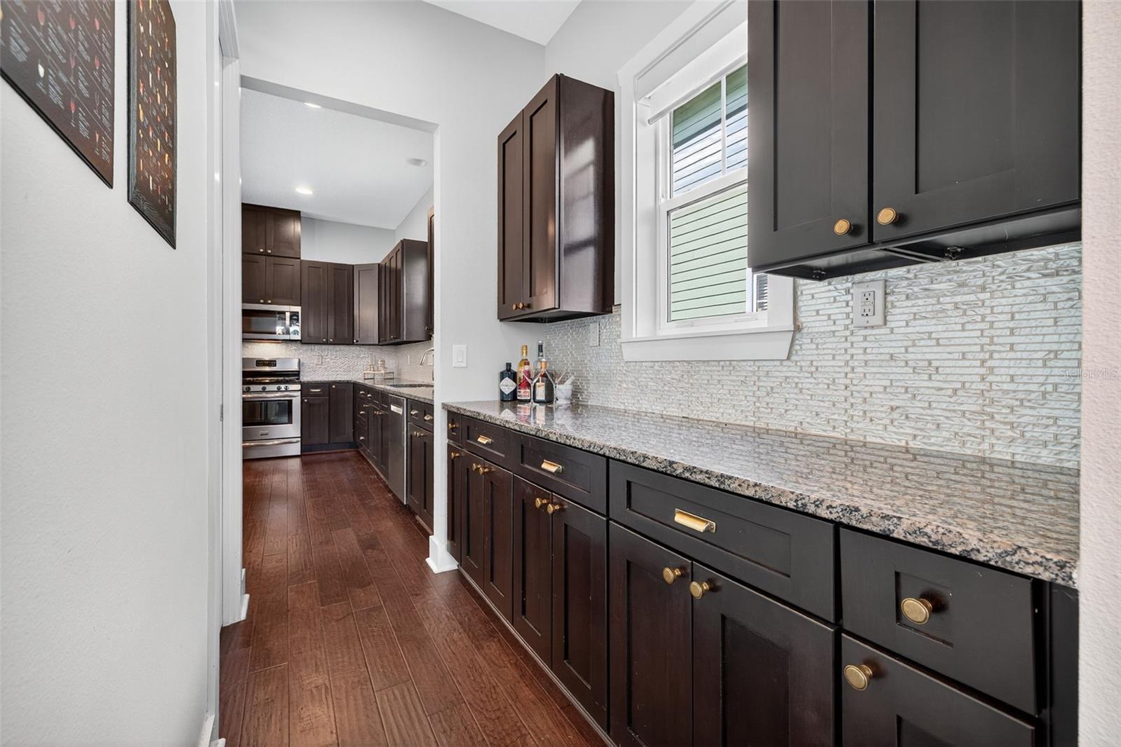 Image 17 of 42 For 1234 17th Avenue N