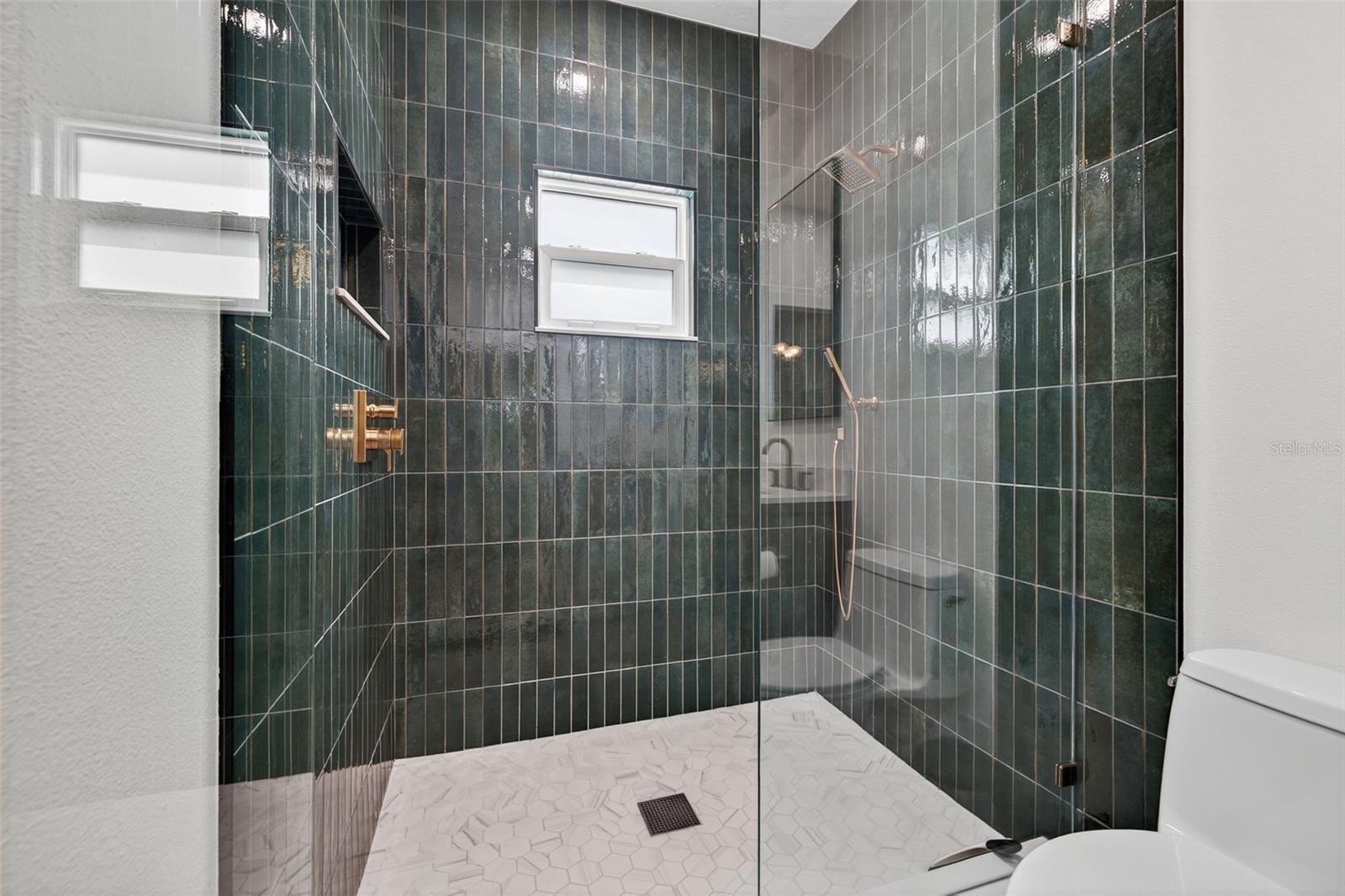 Image 24 of 42 For 1234 17th Avenue N
