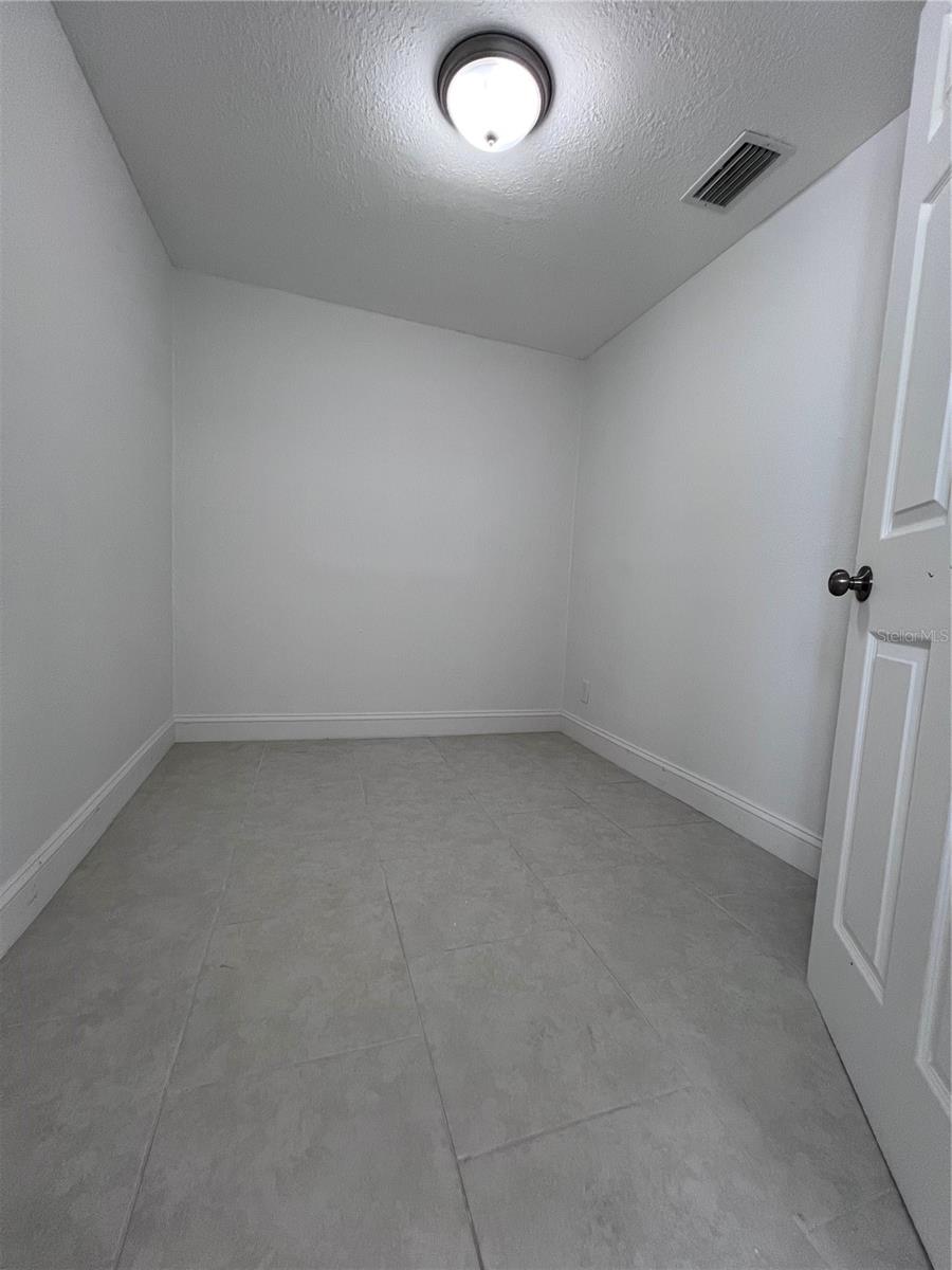 Image 3 of 14 For 118 Sligh Avenue