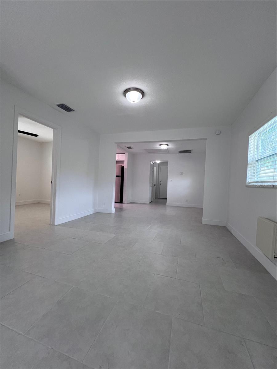Image 6 of 14 For 118 Sligh Avenue