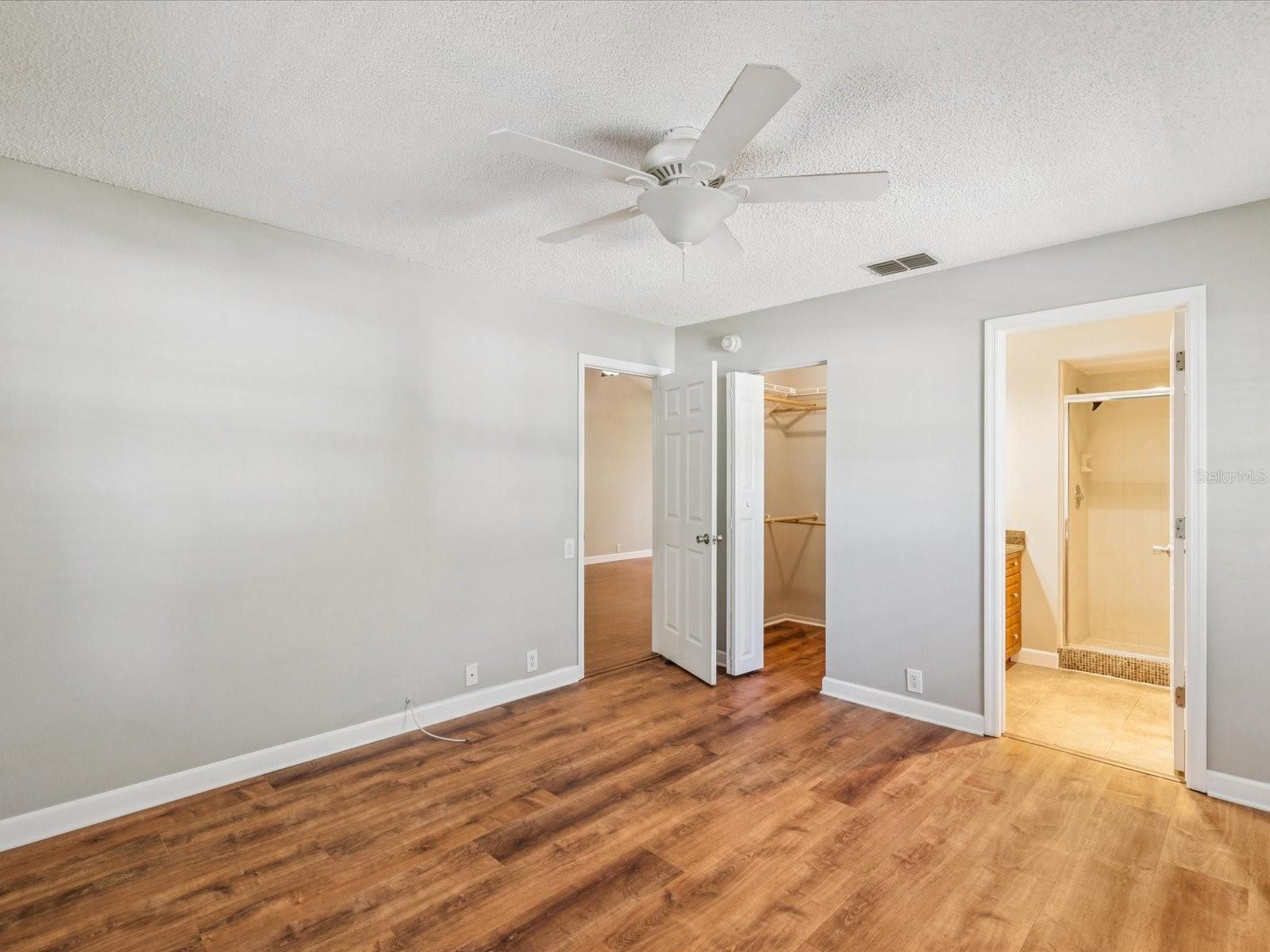 Image 17 of 28 For 5265 Bay Drive 420