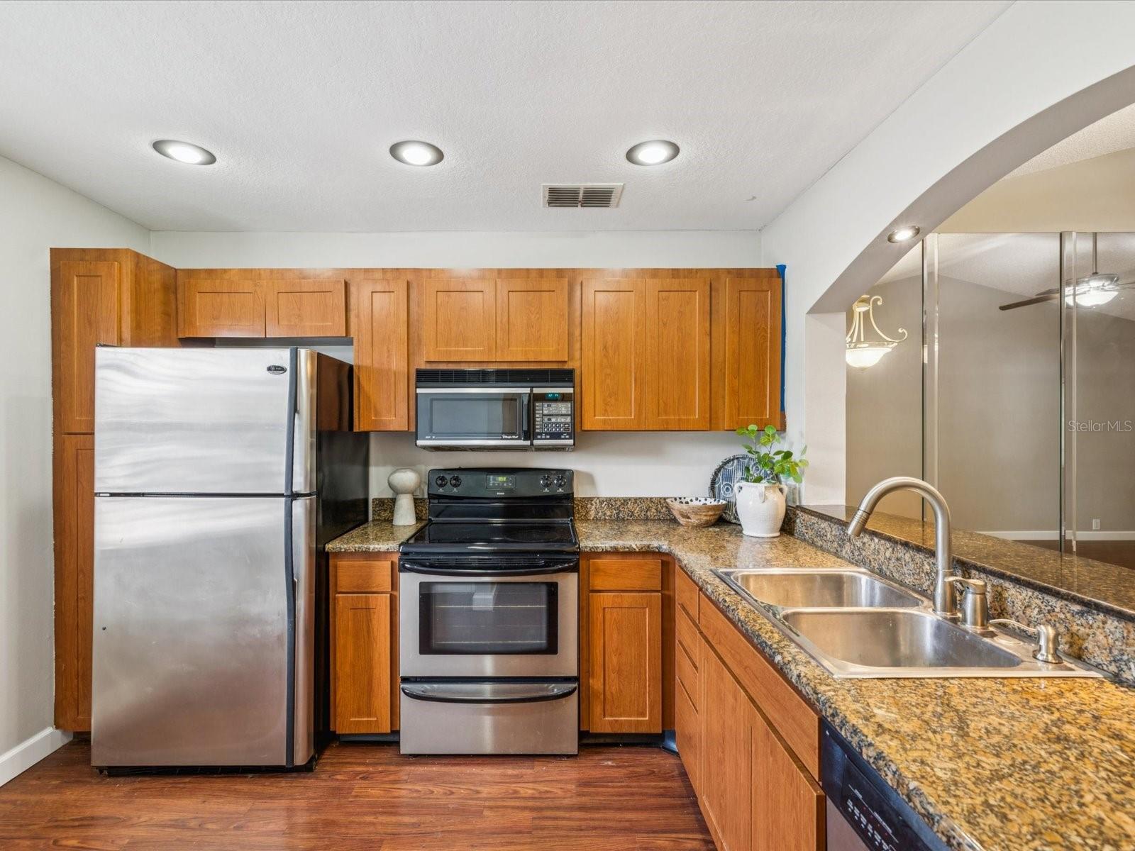 Image 5 of 28 For 5265 Bay Drive 420