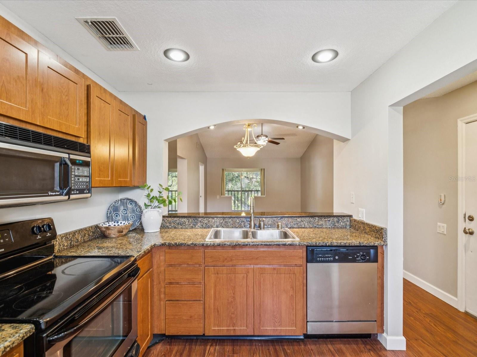 Image 6 of 28 For 5265 Bay Drive 420