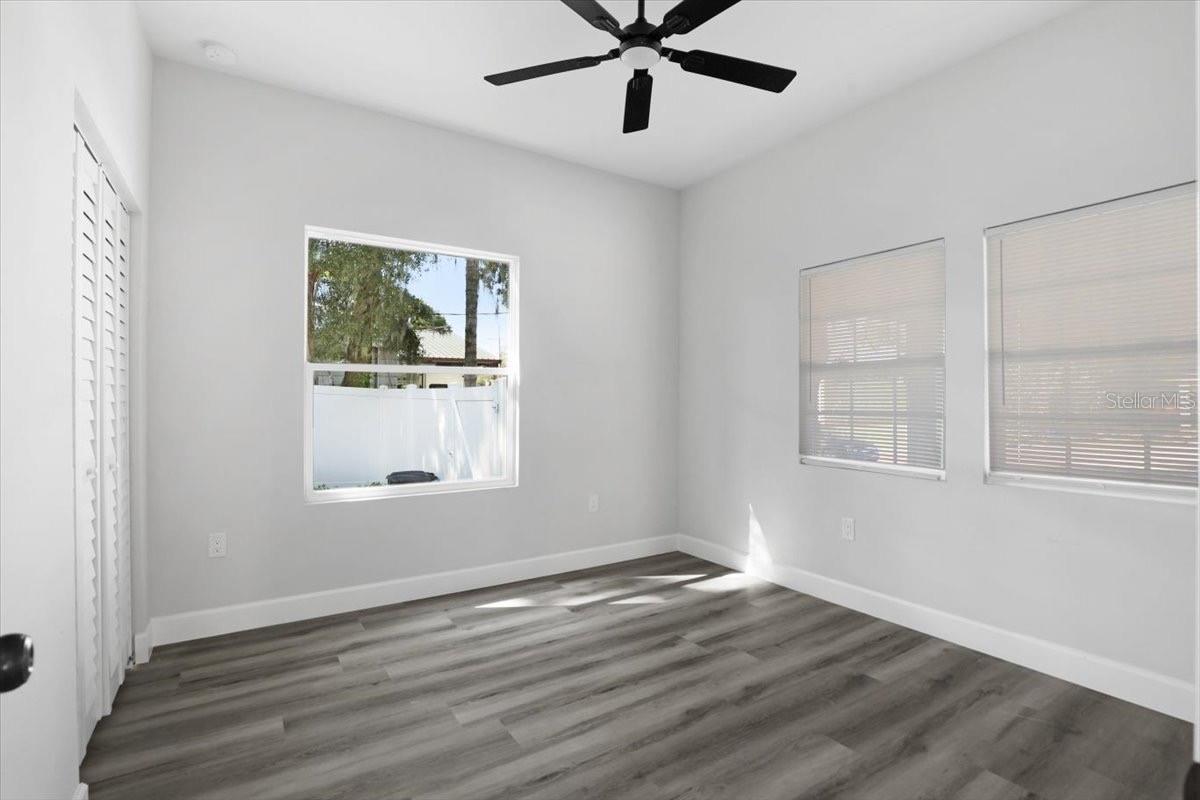 Image 11 of 16 For 506 Warnell Street