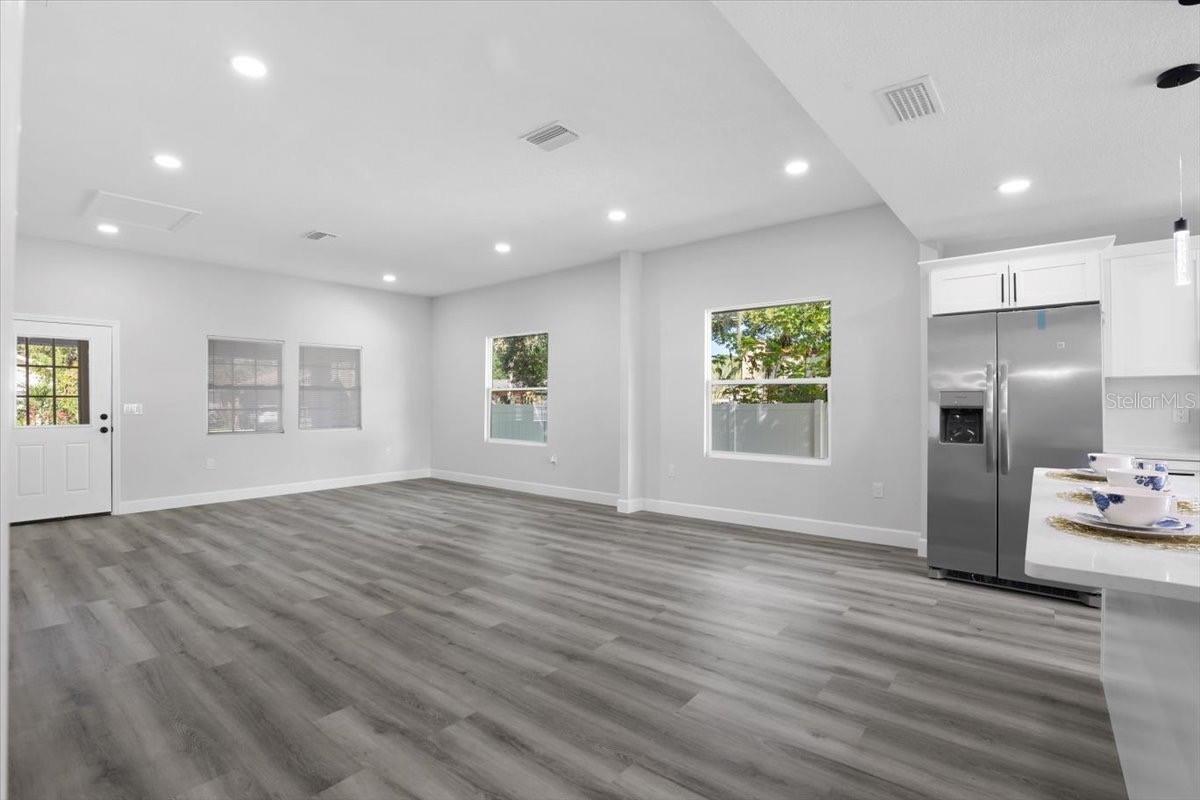 Image 4 of 16 For 506 Warnell Street