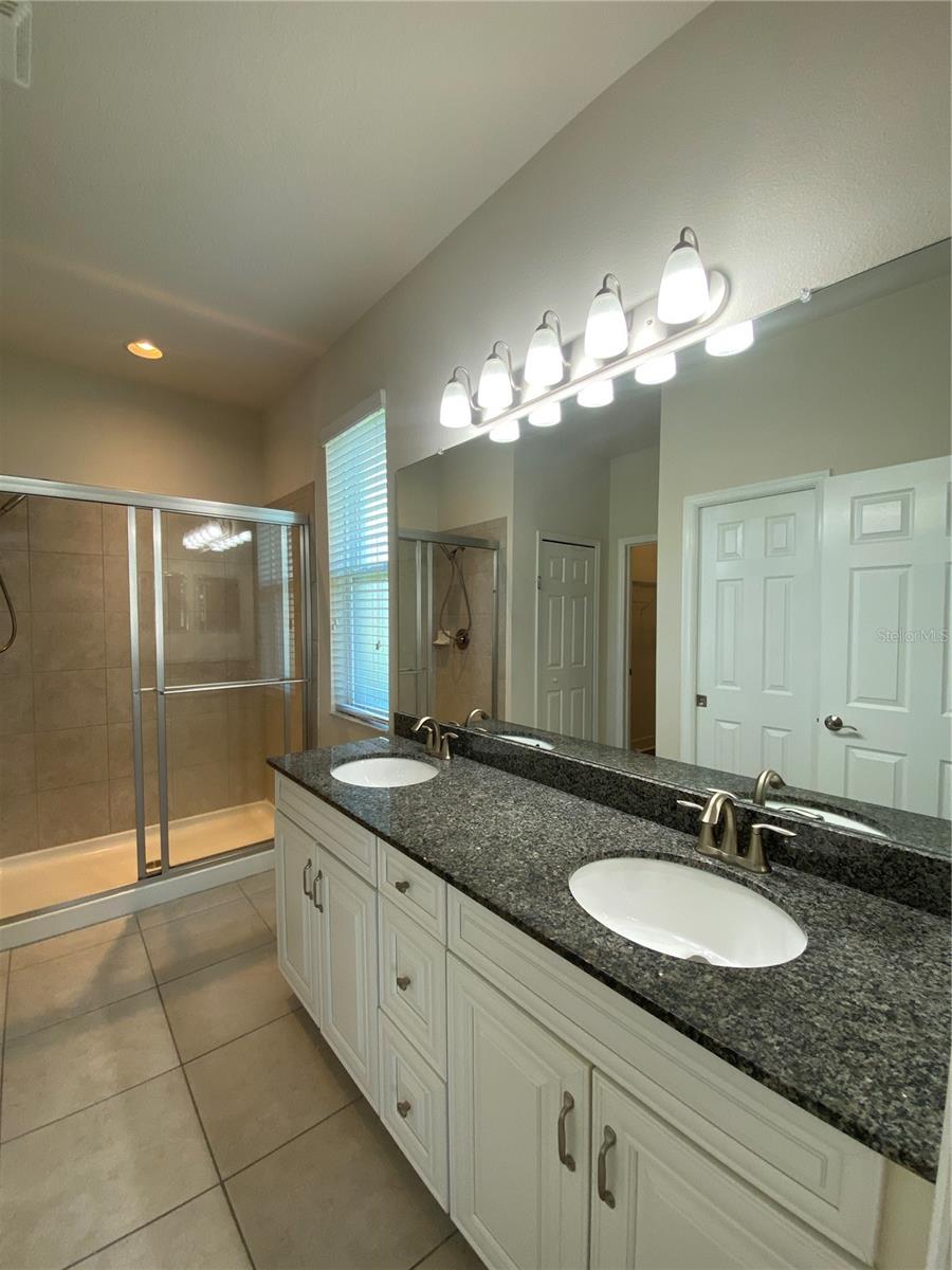 Image 27 of 34 For 33207 Whisper Pointe Dr
