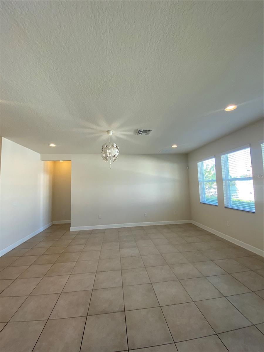 Image 6 of 34 For 33207 Whisper Pointe Dr