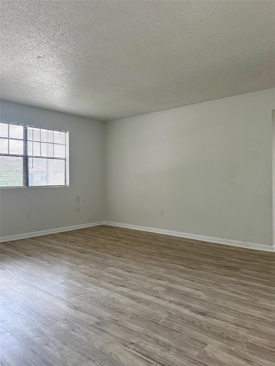 Image 10 of 21 For 203 Pine Tulip Court 202