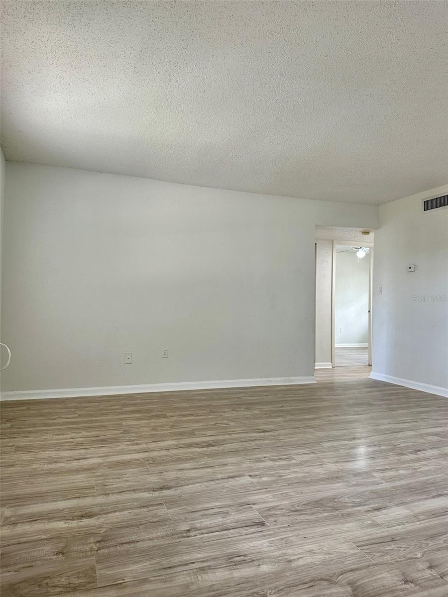 Image 11 of 21 For 203 Pine Tulip Court 202