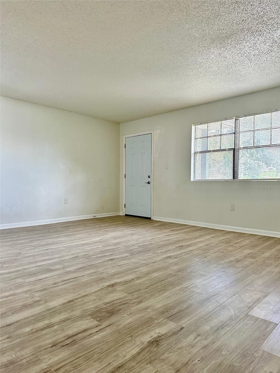 Image 15 of 21 For 203 Pine Tulip Court 202