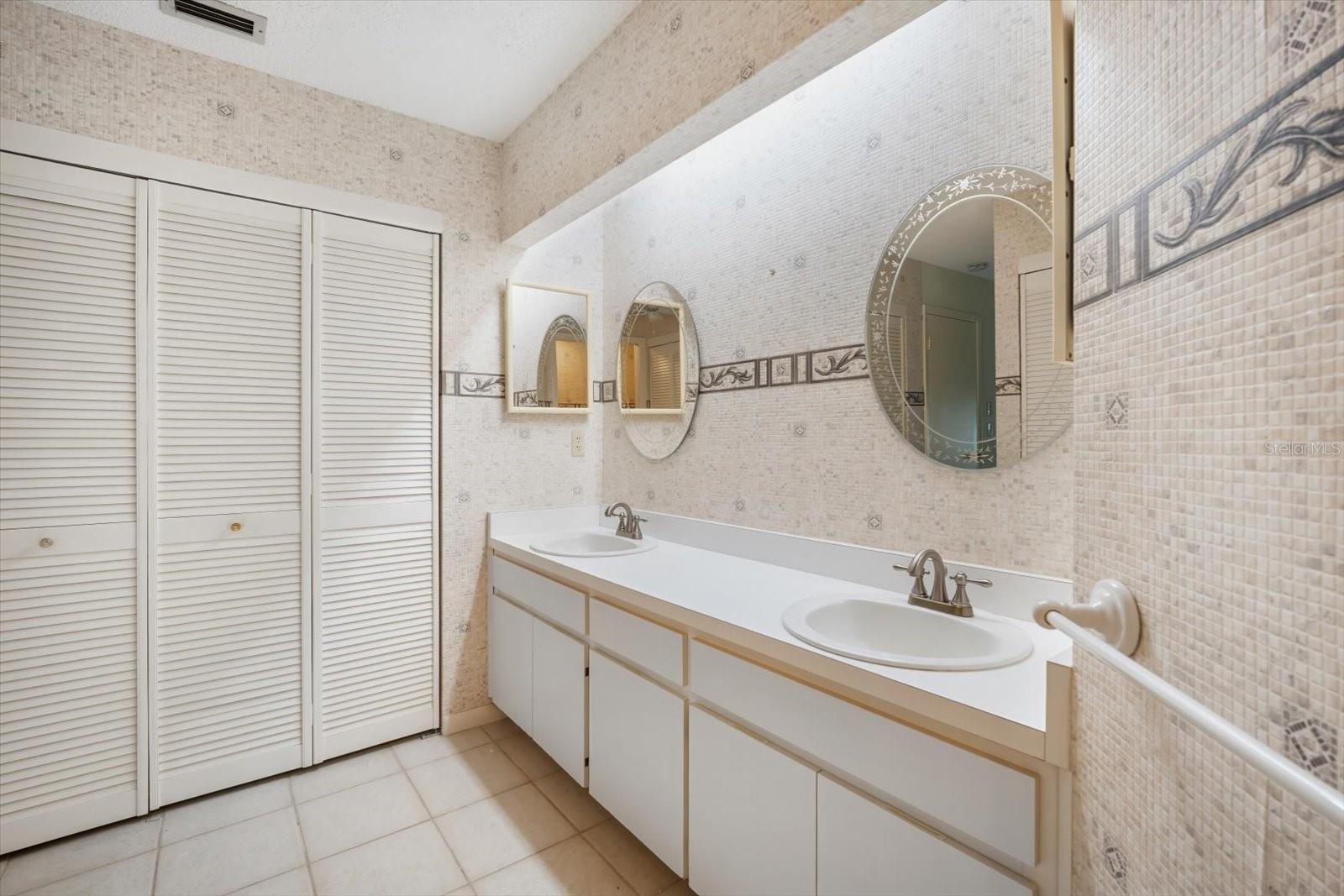 Image 20 of 23 For 8704 40th Lane N
