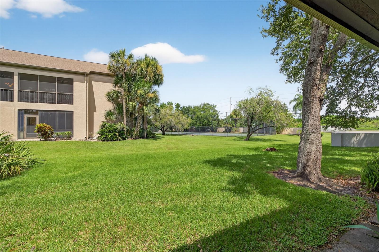 Image 26 of 31 For 3001 Landmark Boulevard 102