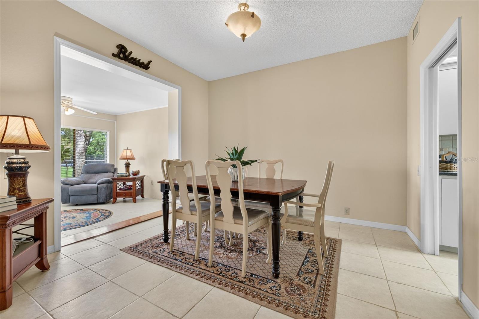 Image 8 of 31 For 3001 Landmark Boulevard 102