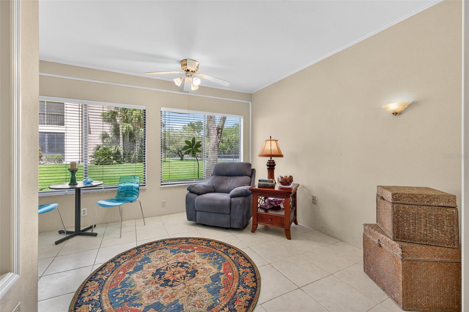 Image 9 of 31 For 3001 Landmark Boulevard 102