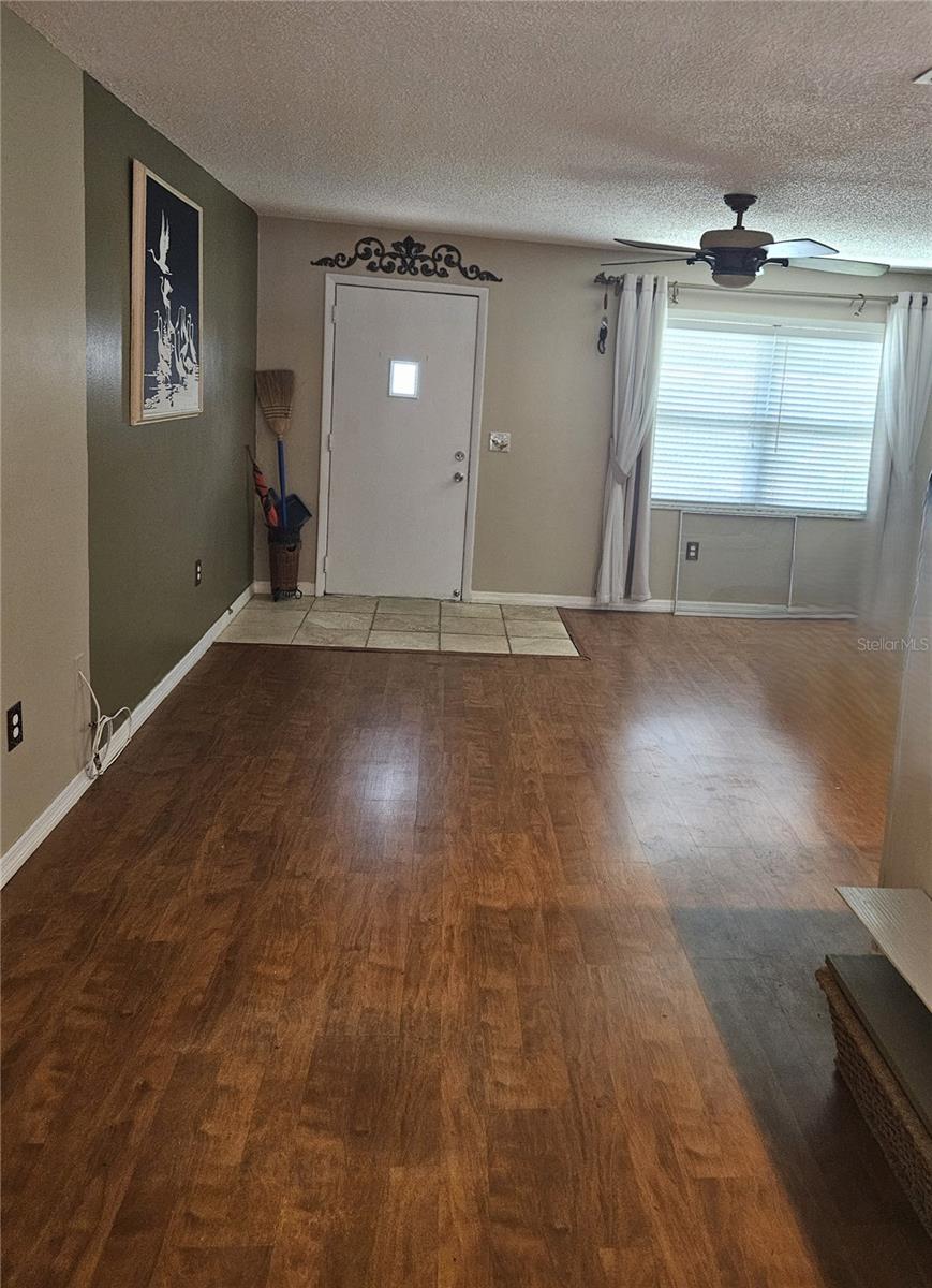 Image 3 of 19 For 610 Green Valley Road H6