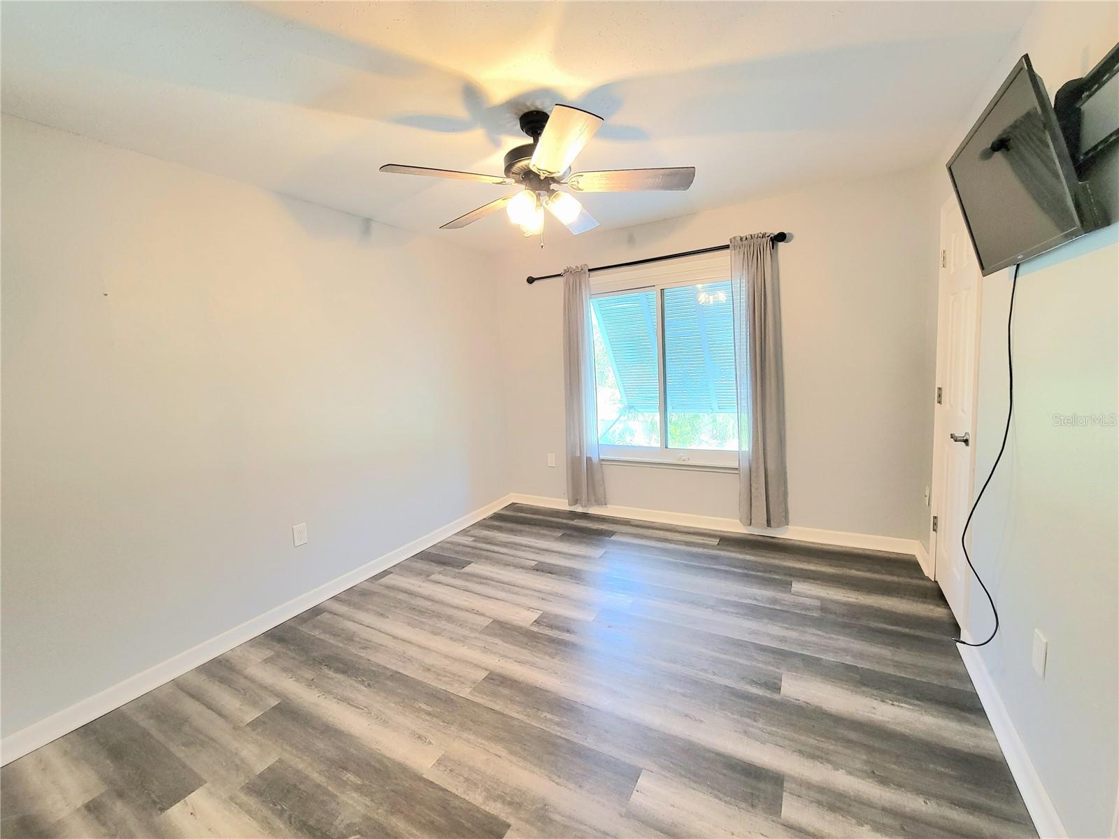 Listing photo id 9 for 4160 35th Terrace S K