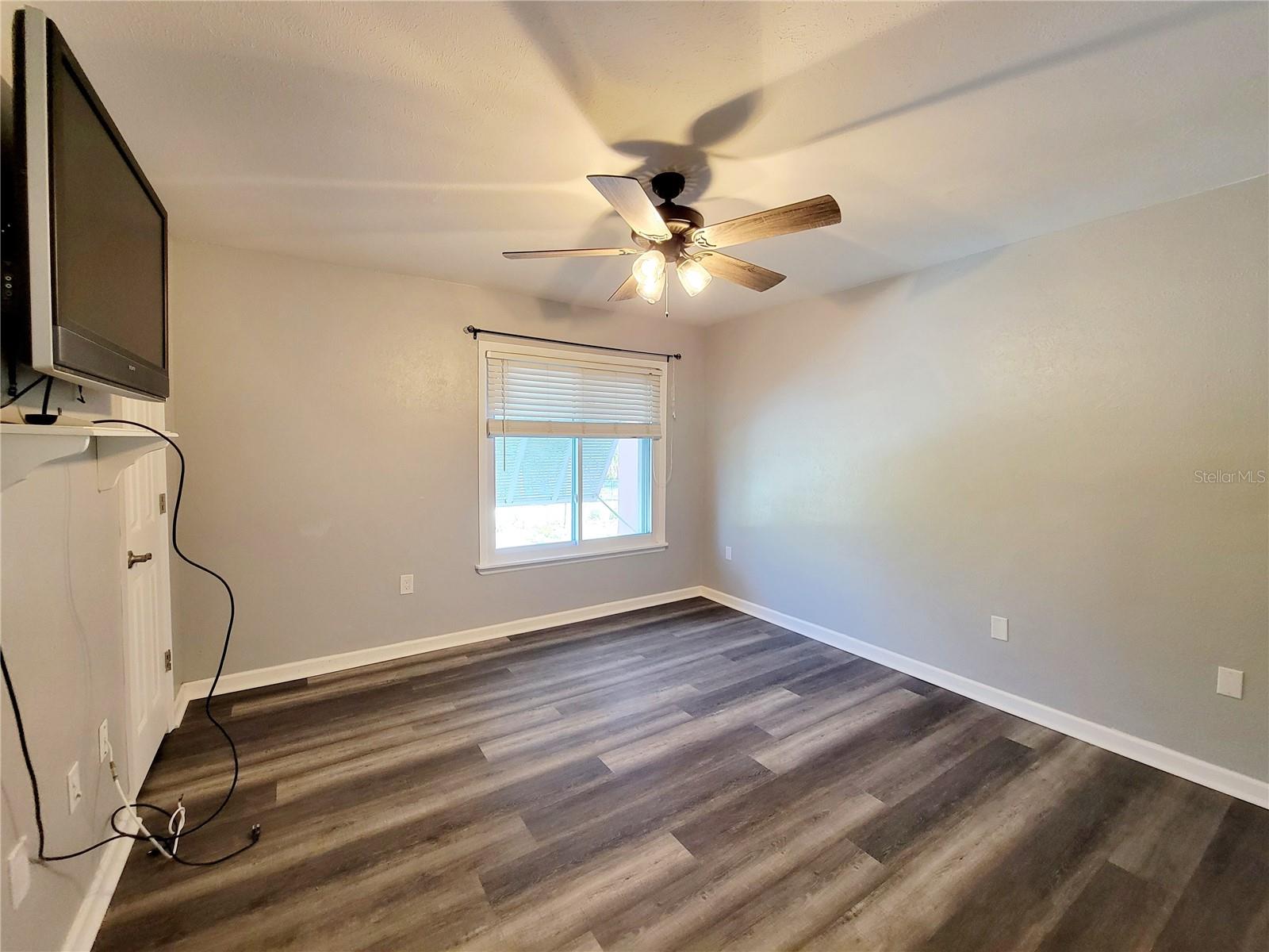 Listing photo id 12 for 4160 35th Terrace S K