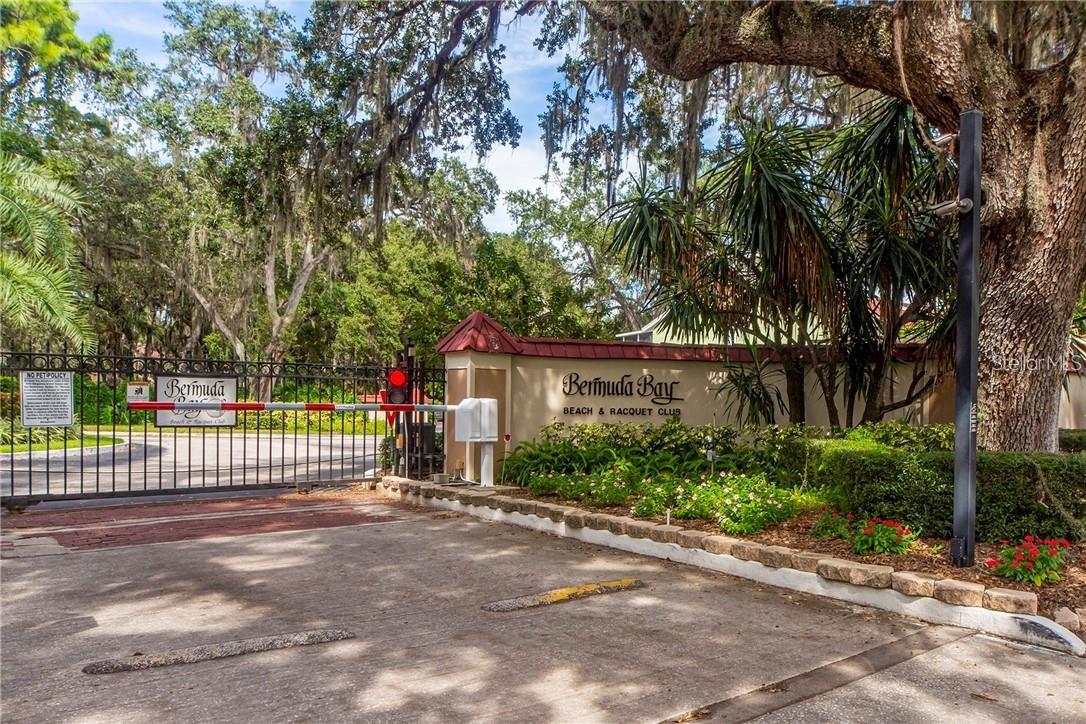 Listing photo id 0 for 4160 35th Terrace S K