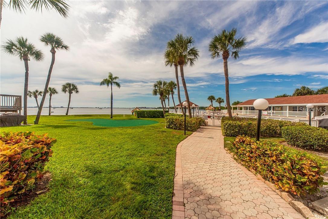 Listing photo id 18 for 4160 35th Terrace S K