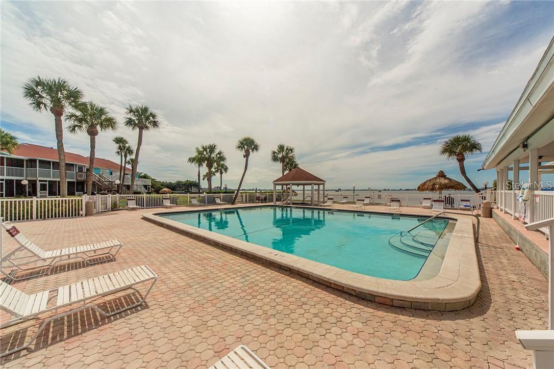 Listing photo id 19 for 4160 35th Terrace S K