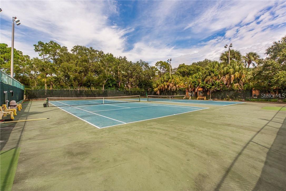 Listing photo id 23 for 4160 35th Terrace S K
