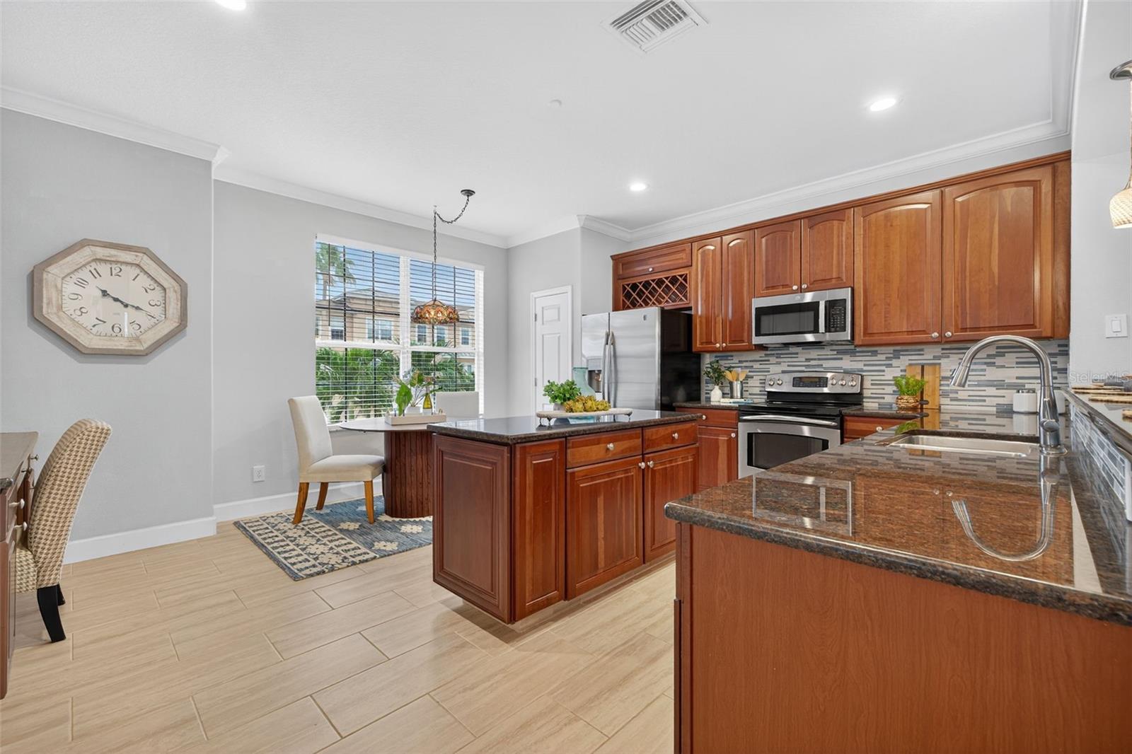 Image 10 of 51 For 7100 Islamorada Circle