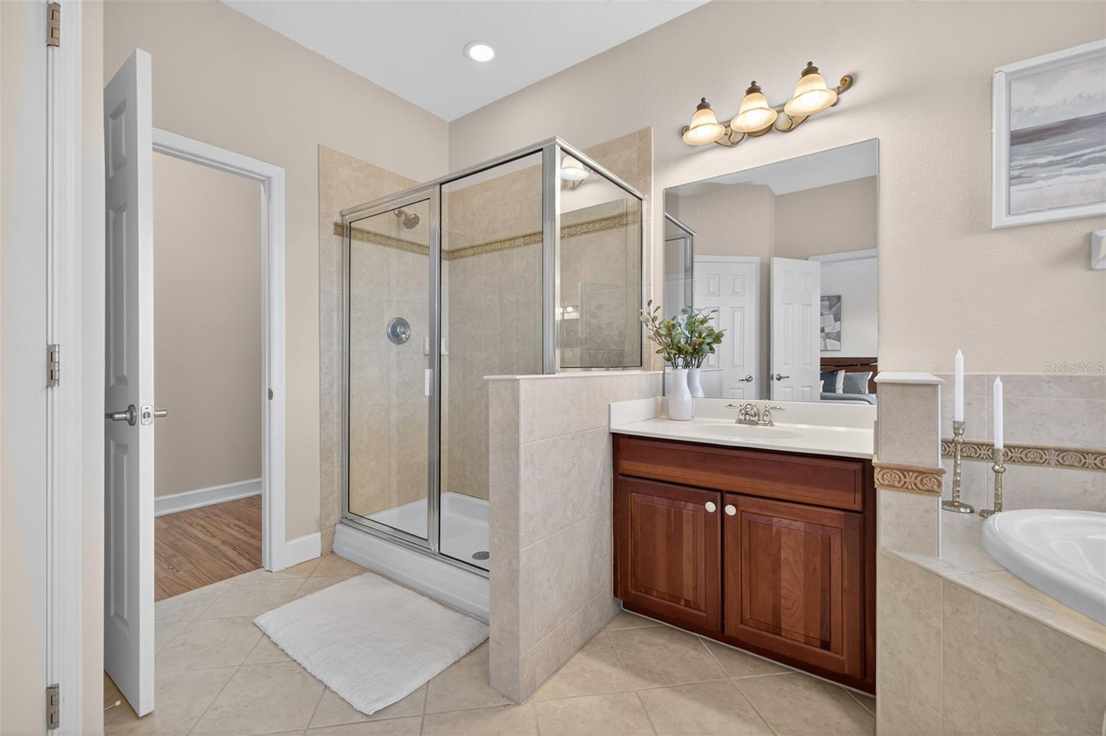 Image 33 of 51 For 7100 Islamorada Circle
