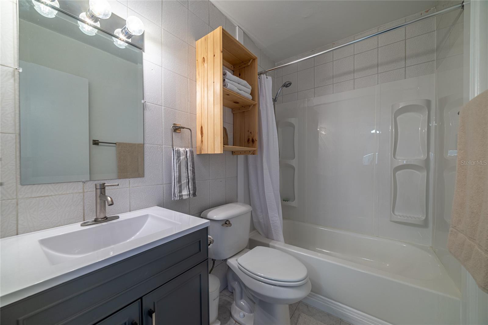 Image 15 of 27 For 3861 Lake Drive 156