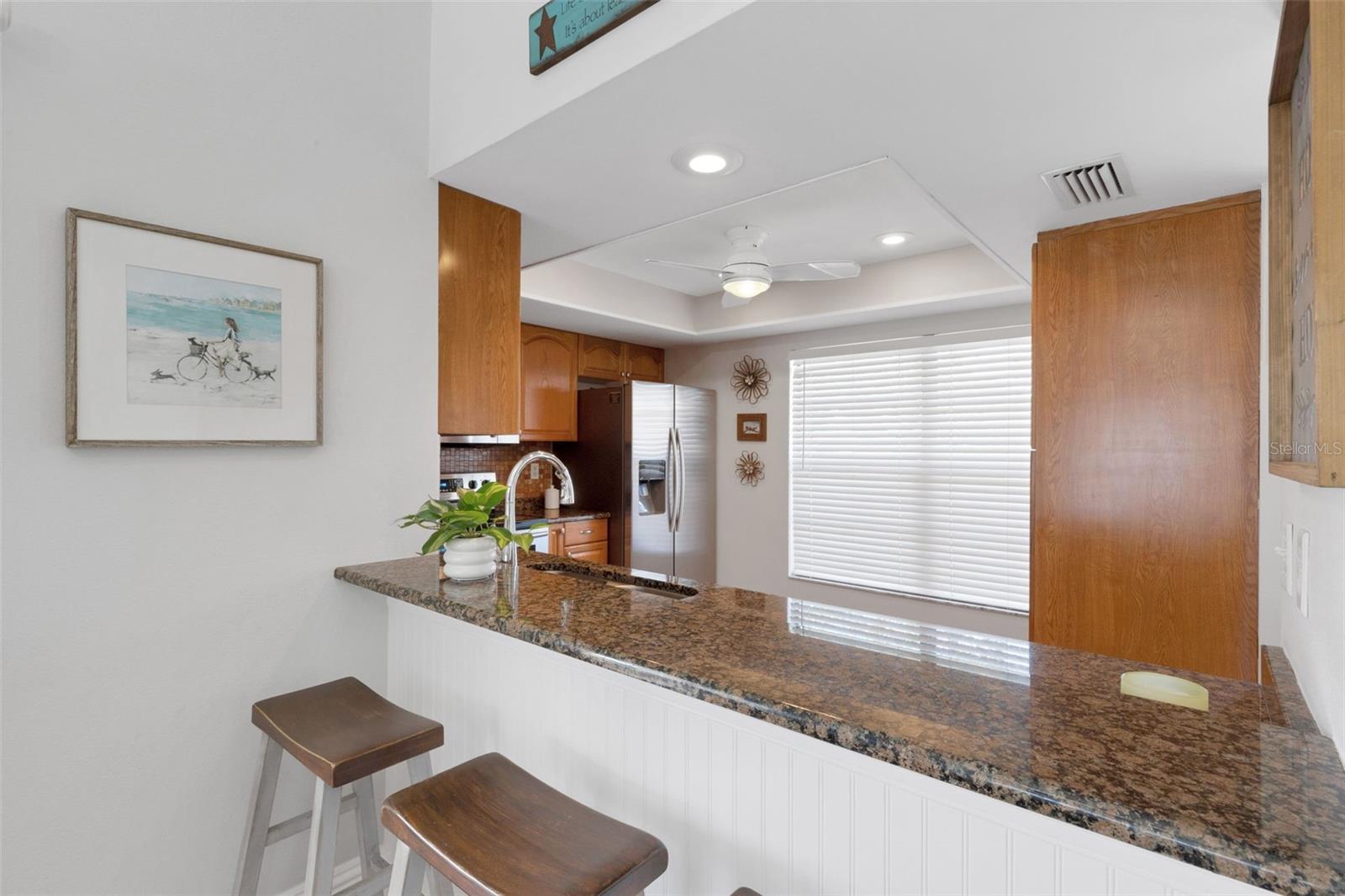 Listing photo id 9 for 2000 Sheffield Court