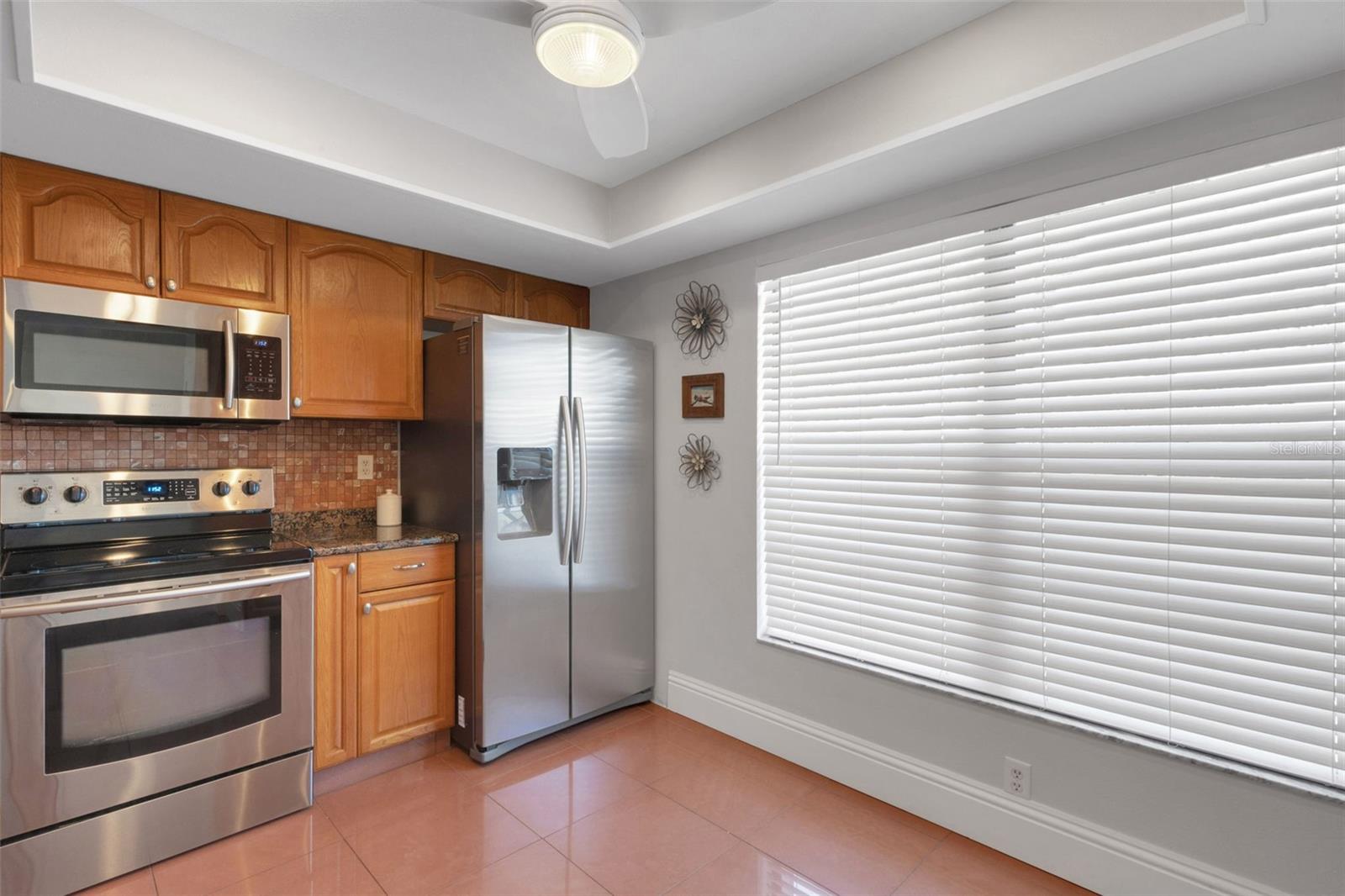 Listing photo id 13 for 2000 Sheffield Court