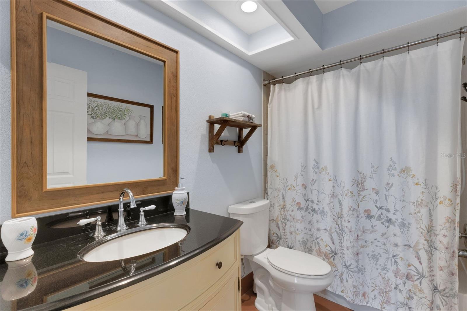 Listing photo id 20 for 2000 Sheffield Court