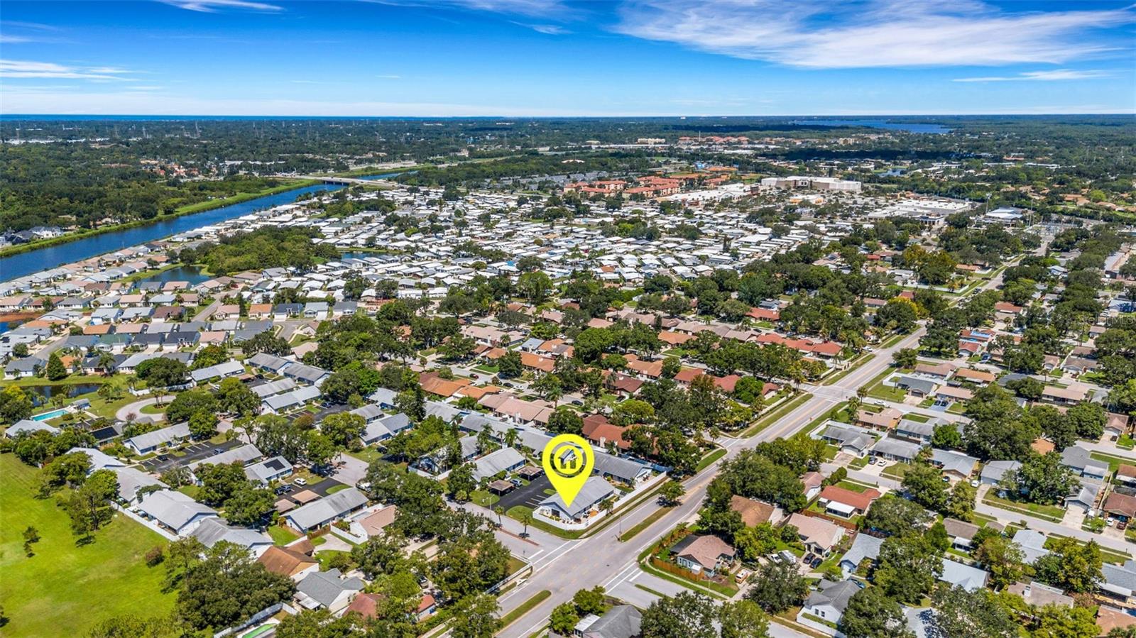 Listing photo id 62 for 2000 Sheffield Court