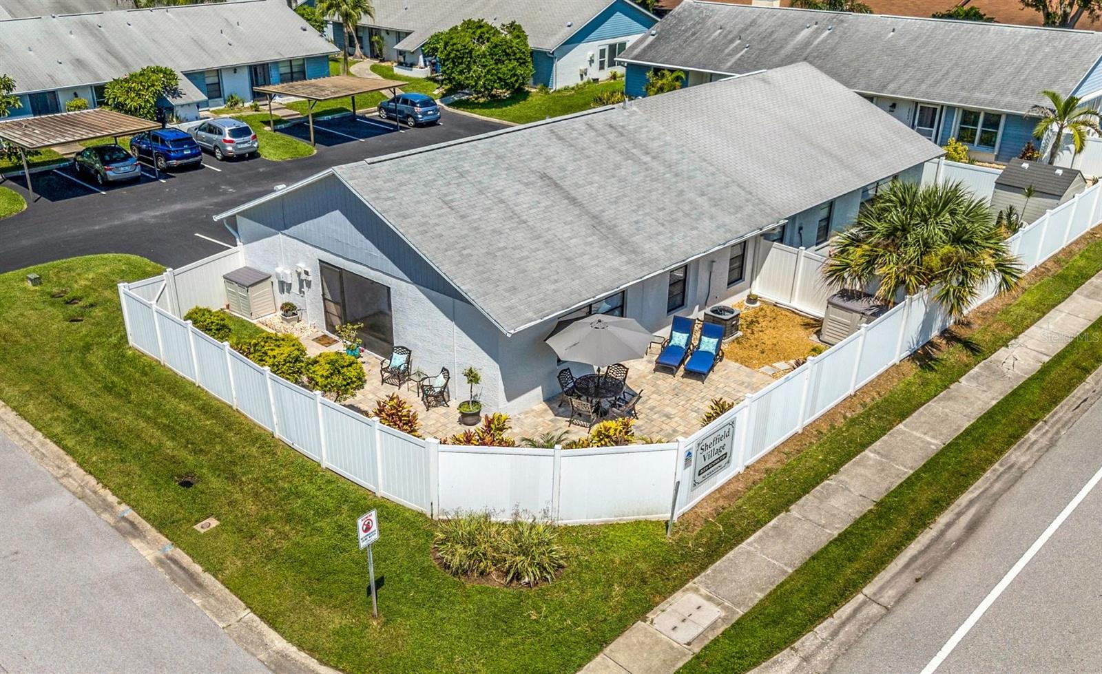 Listing photo id 66 for 2000 Sheffield Court