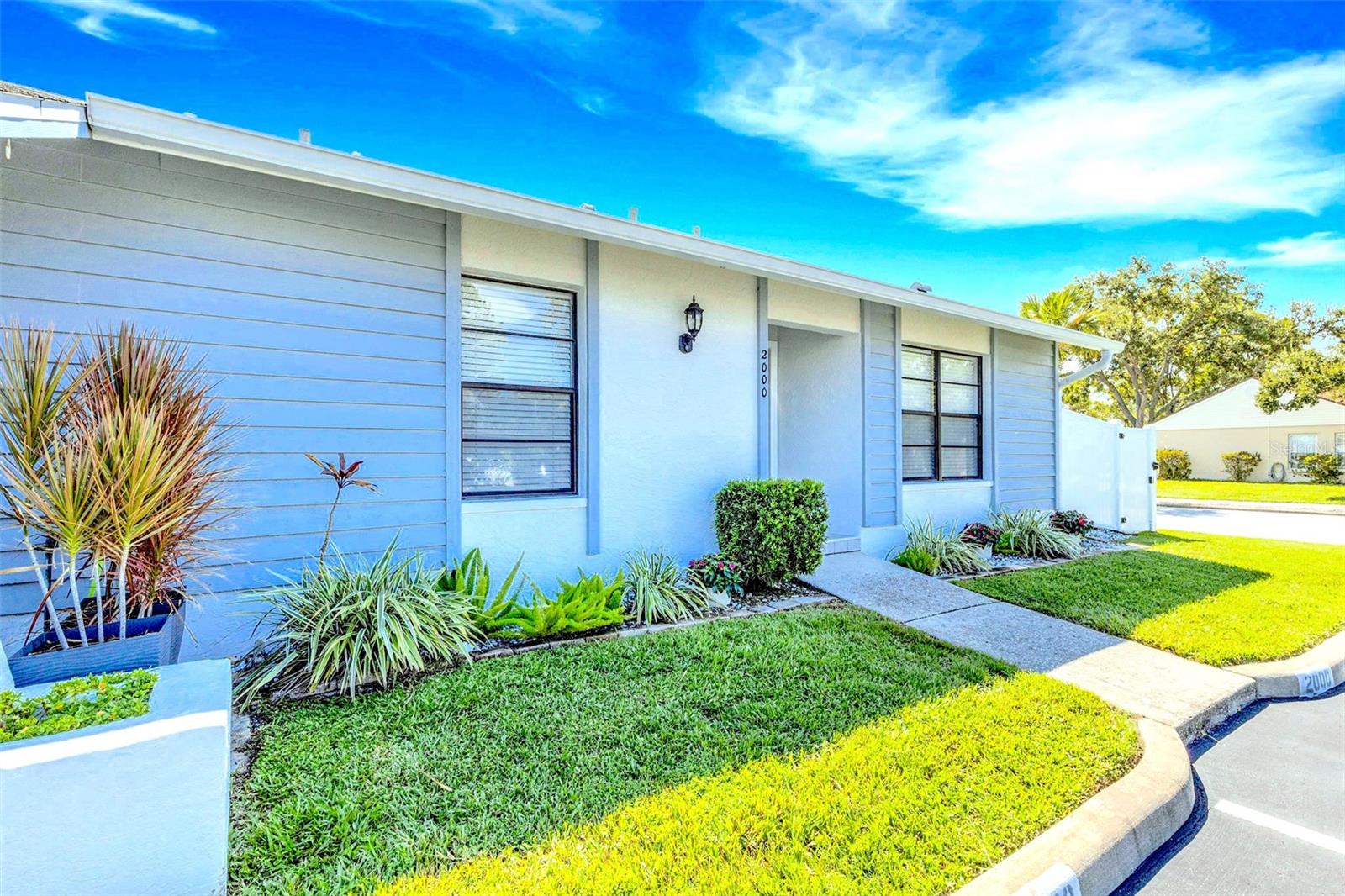 Listing photo id 67 for 2000 Sheffield Court
