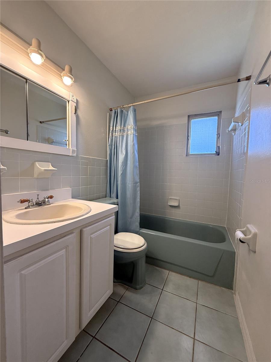 Image 19 of 32 For 4512 Floramar Terrace