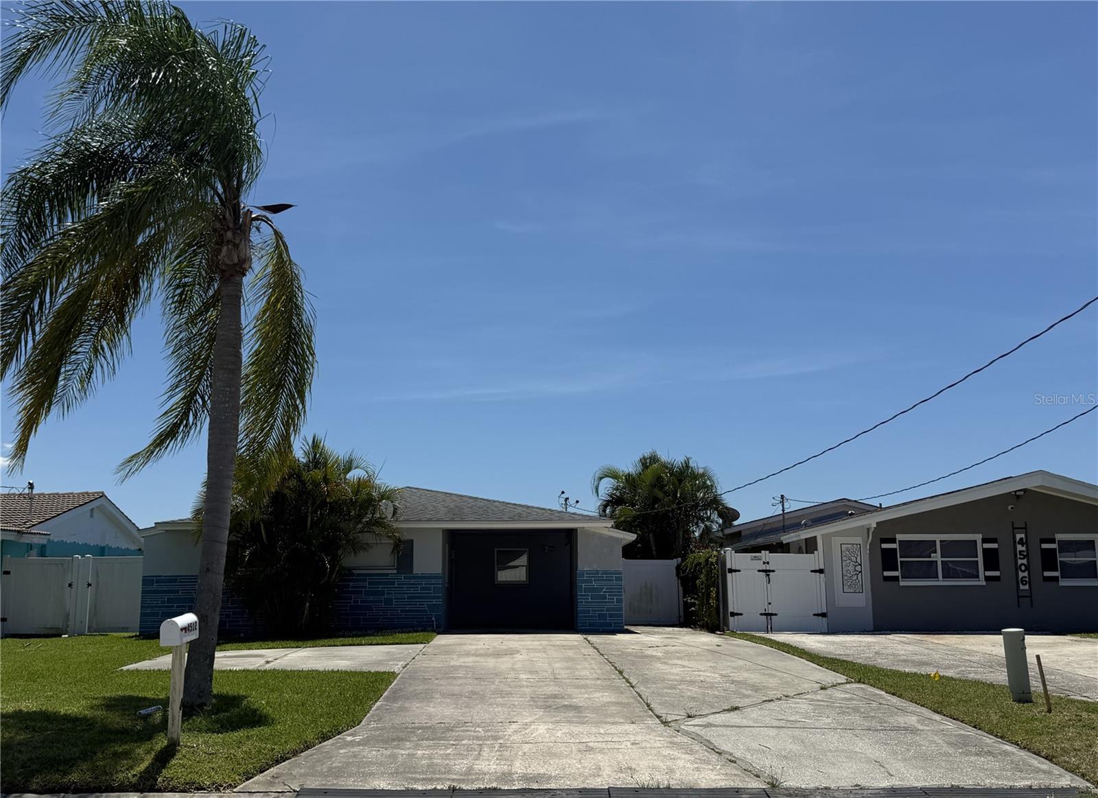Image 2 of 32 For 4512 Floramar Terrace