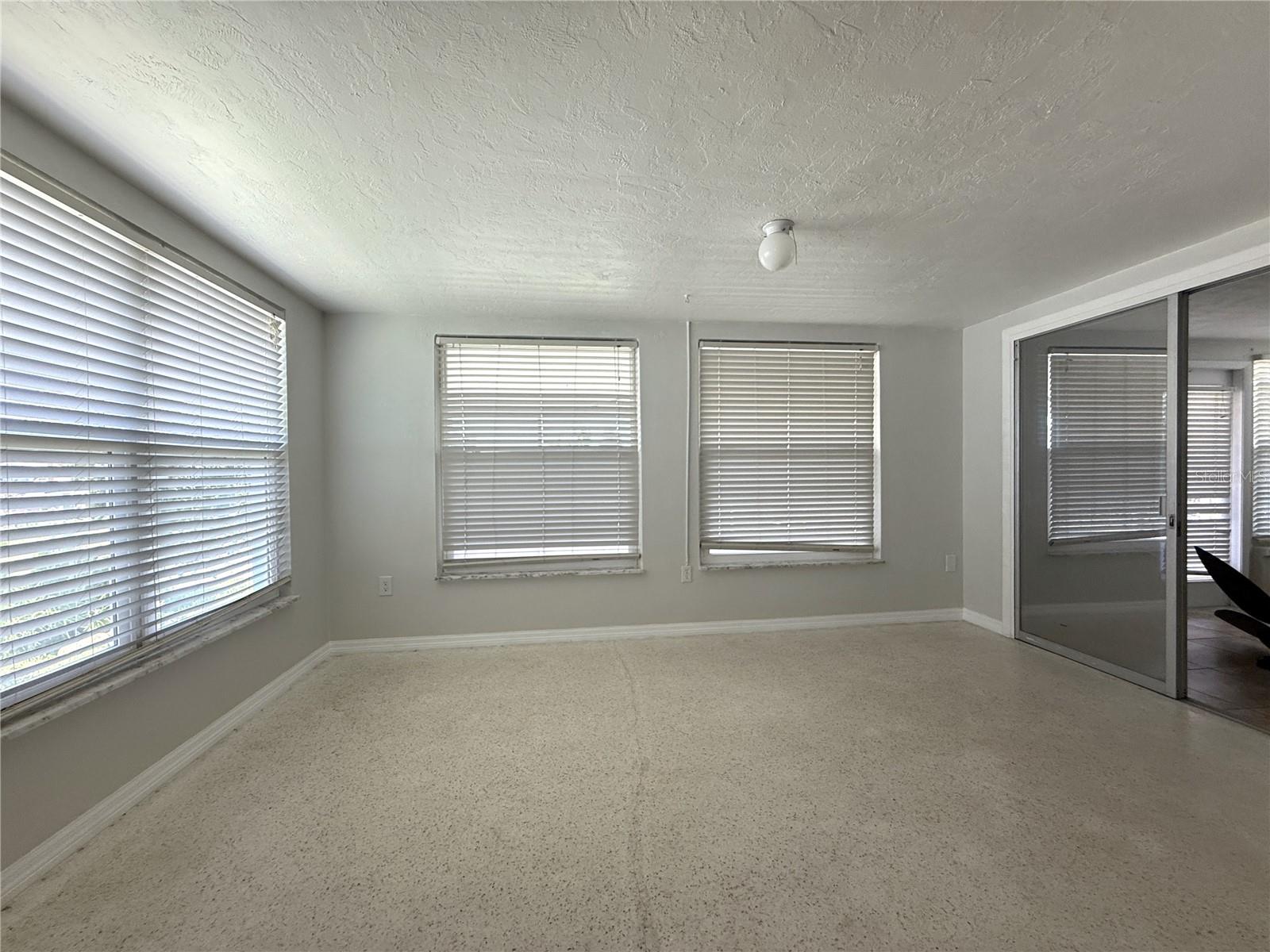 Image 24 of 32 For 4512 Floramar Terrace