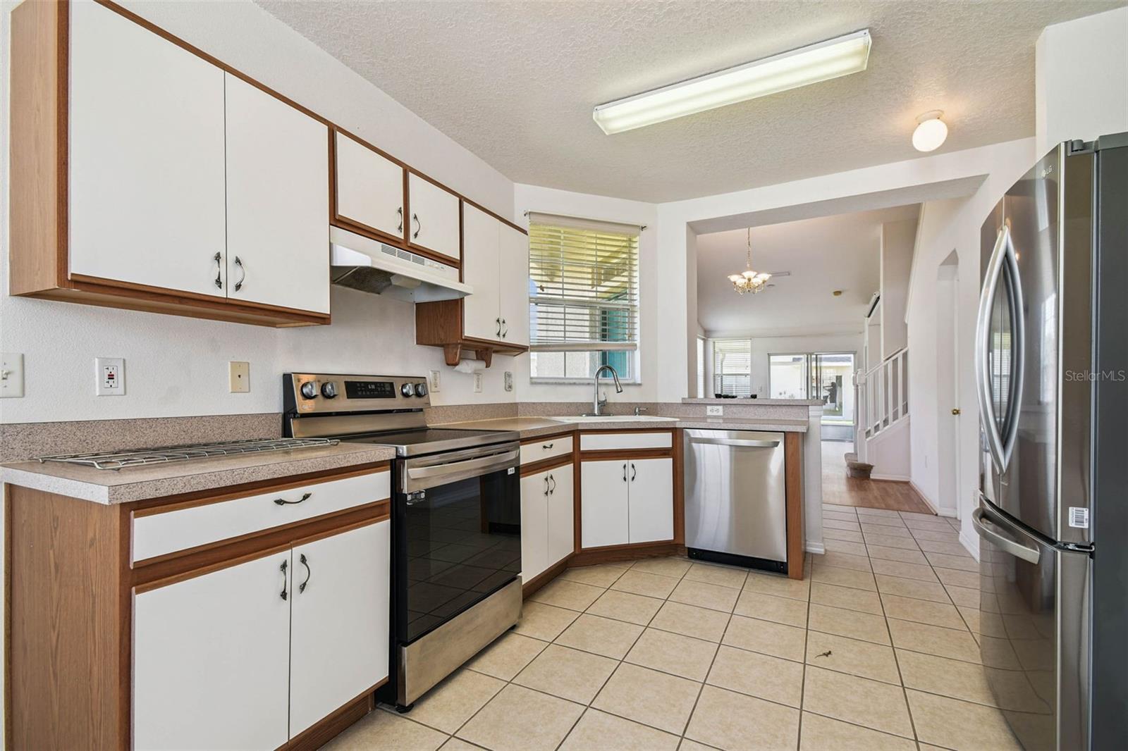 Image 13 of 39 For 9931 Carlsdale Drive