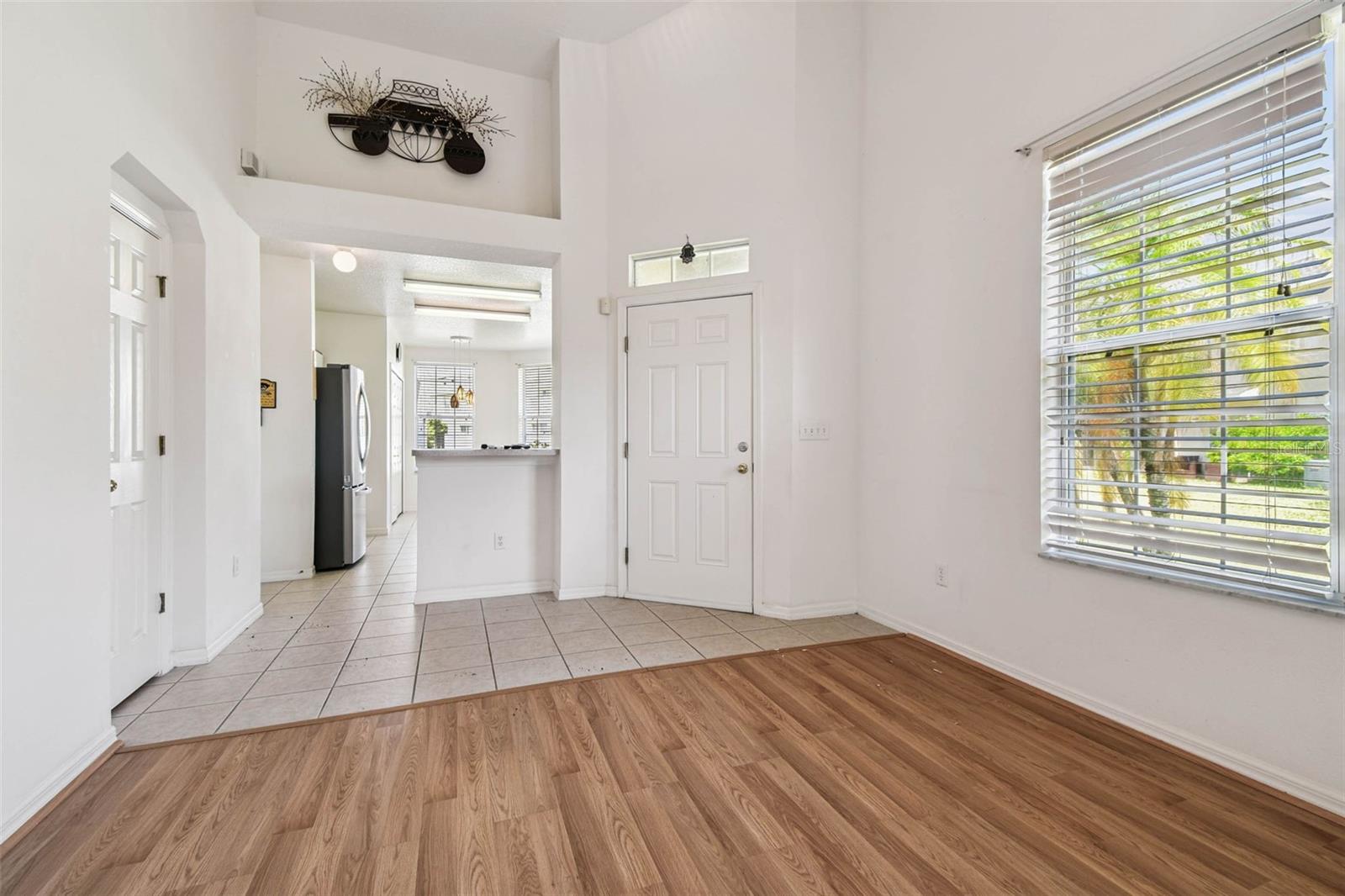 Image 4 of 39 For 9931 Carlsdale Drive