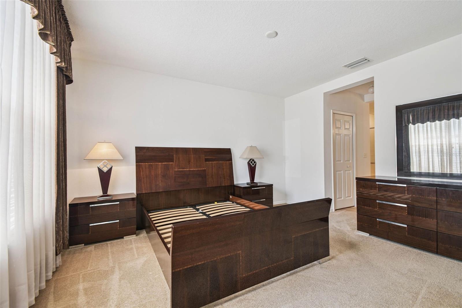 Image 8 of 39 For 9931 Carlsdale Drive