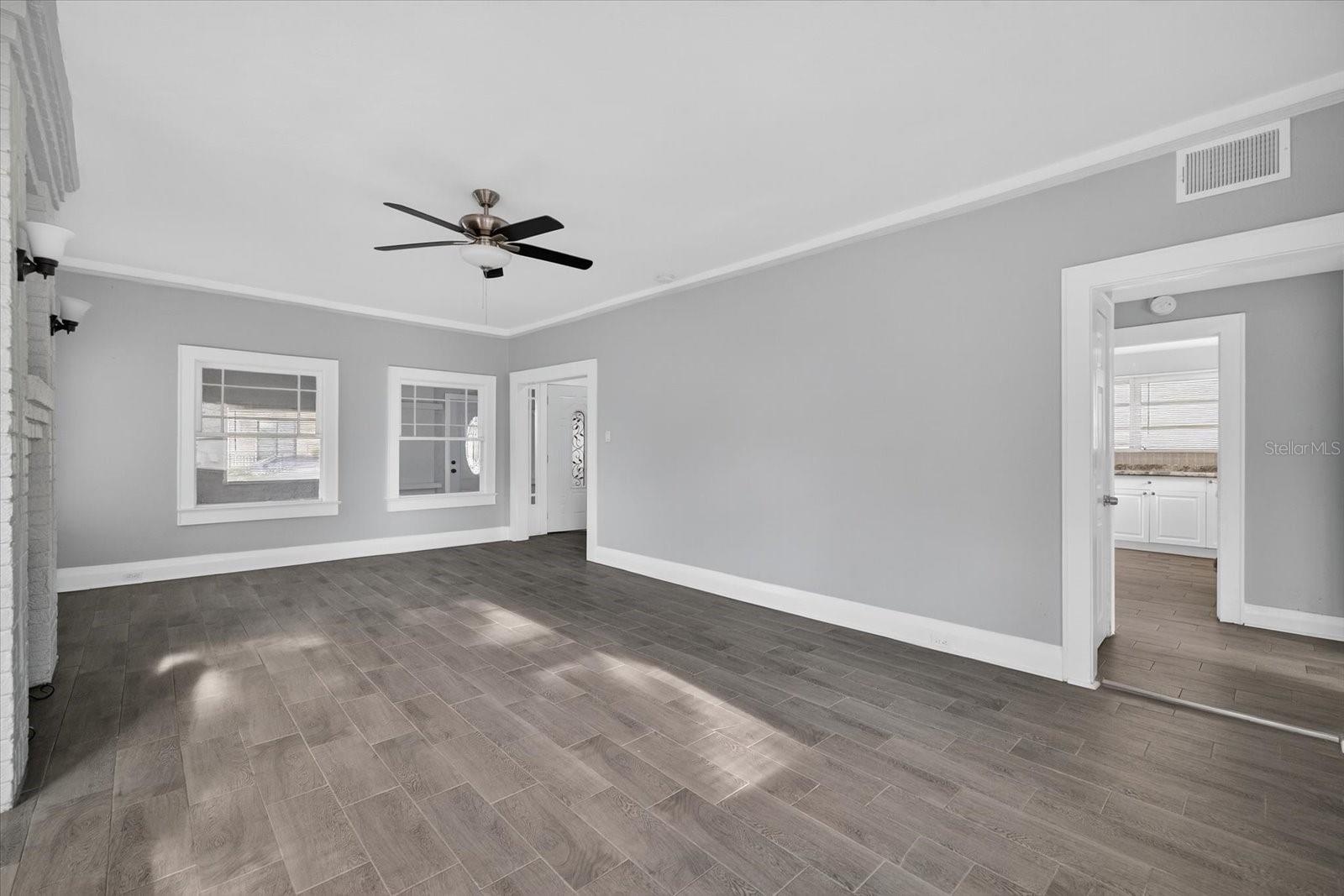 Image 13 of 61 For 2208 Boulevard
