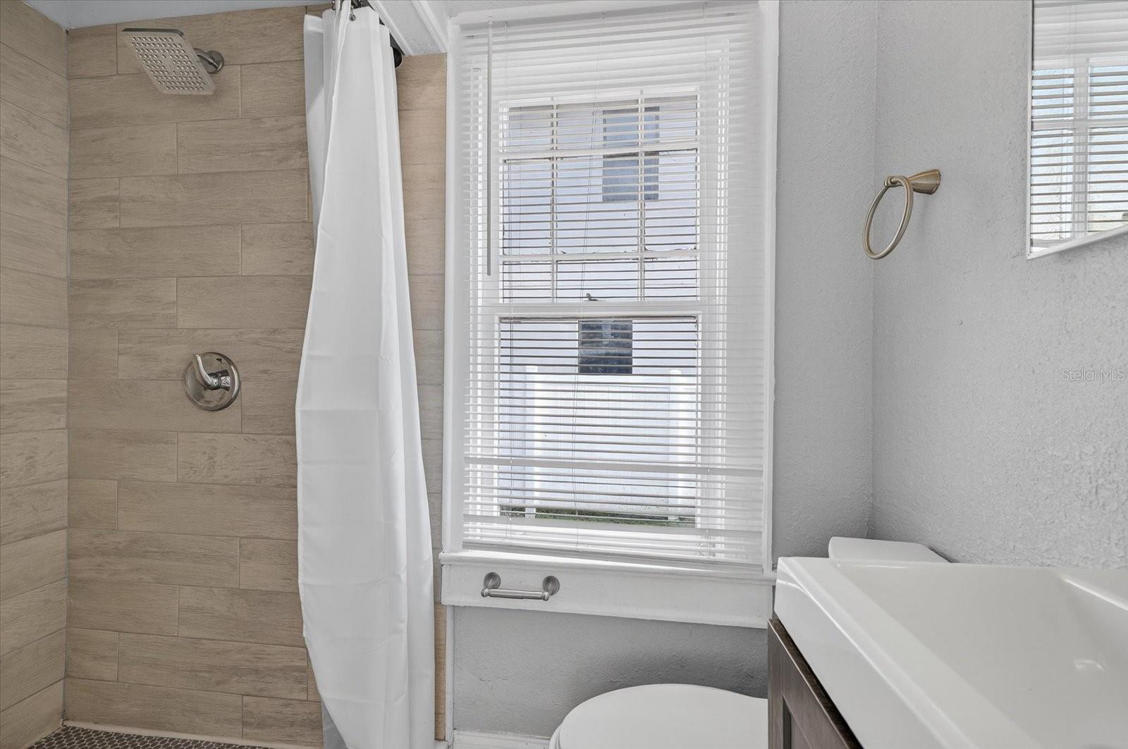 Image 20 of 61 For 2208 Boulevard