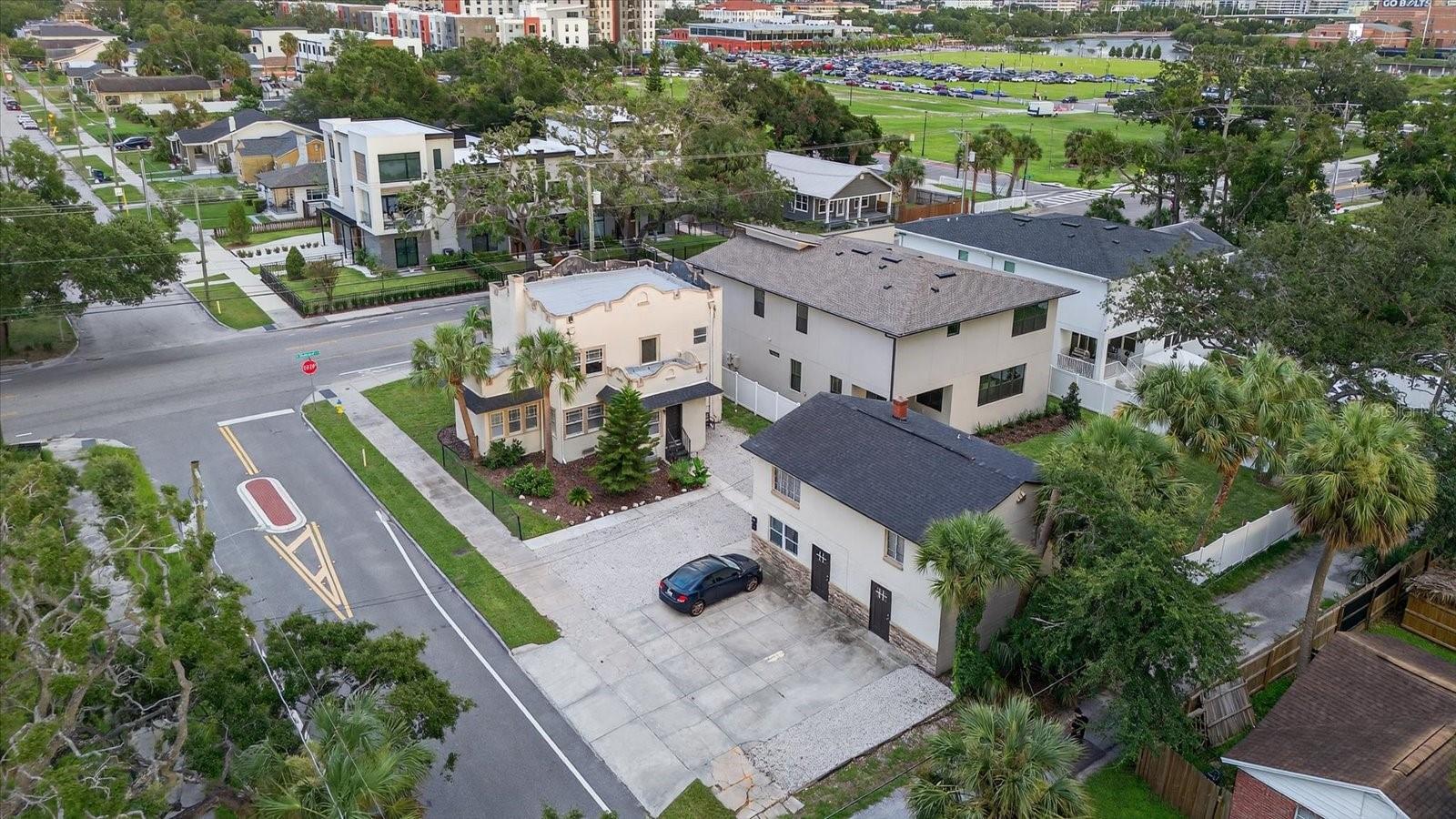 Image 4 of 61 For 2208 Boulevard