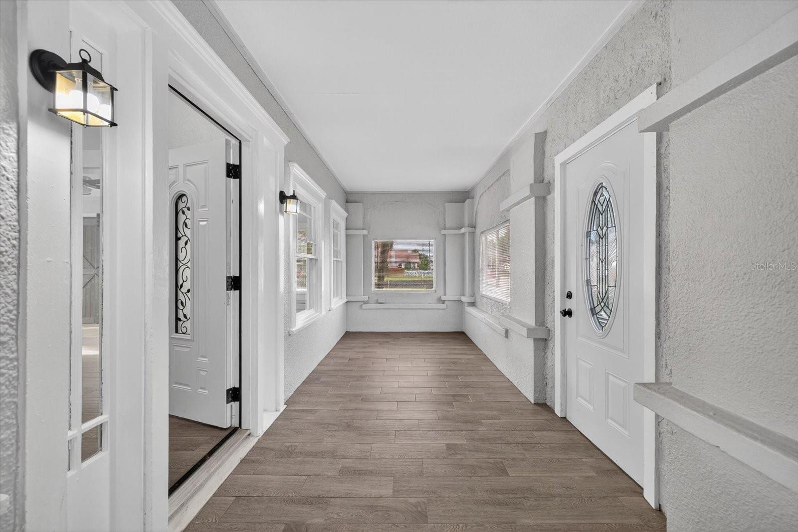 Image 7 of 61 For 2208 Boulevard