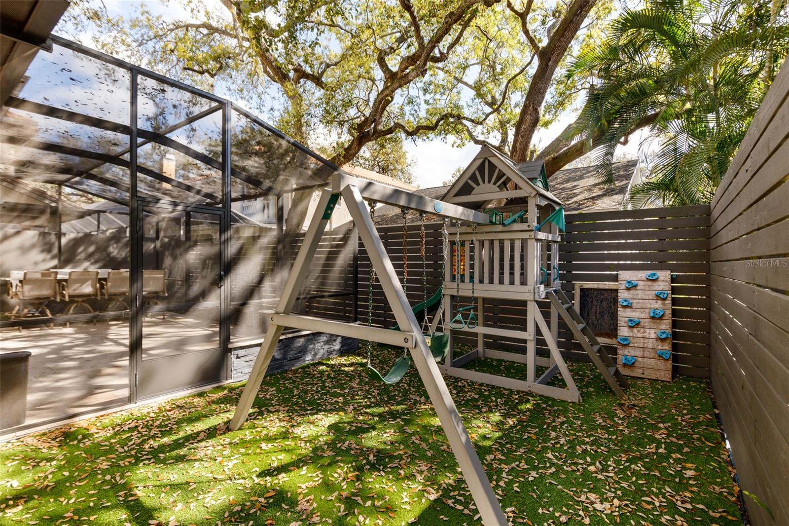 Image 16 of 37 For 3122 Oakellar Avenue