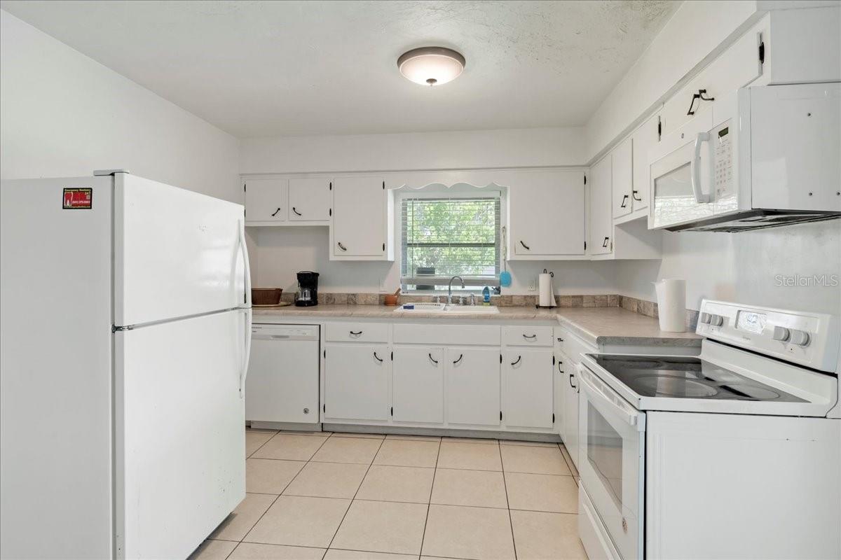 Image 4 of 20 For 2770 Wood Street