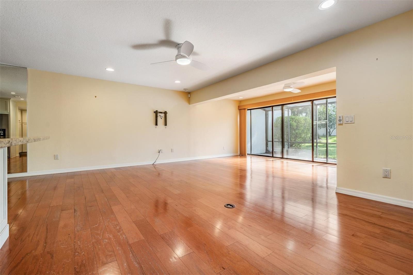 Image 23 of 37 For 14215 Cypress Circle
